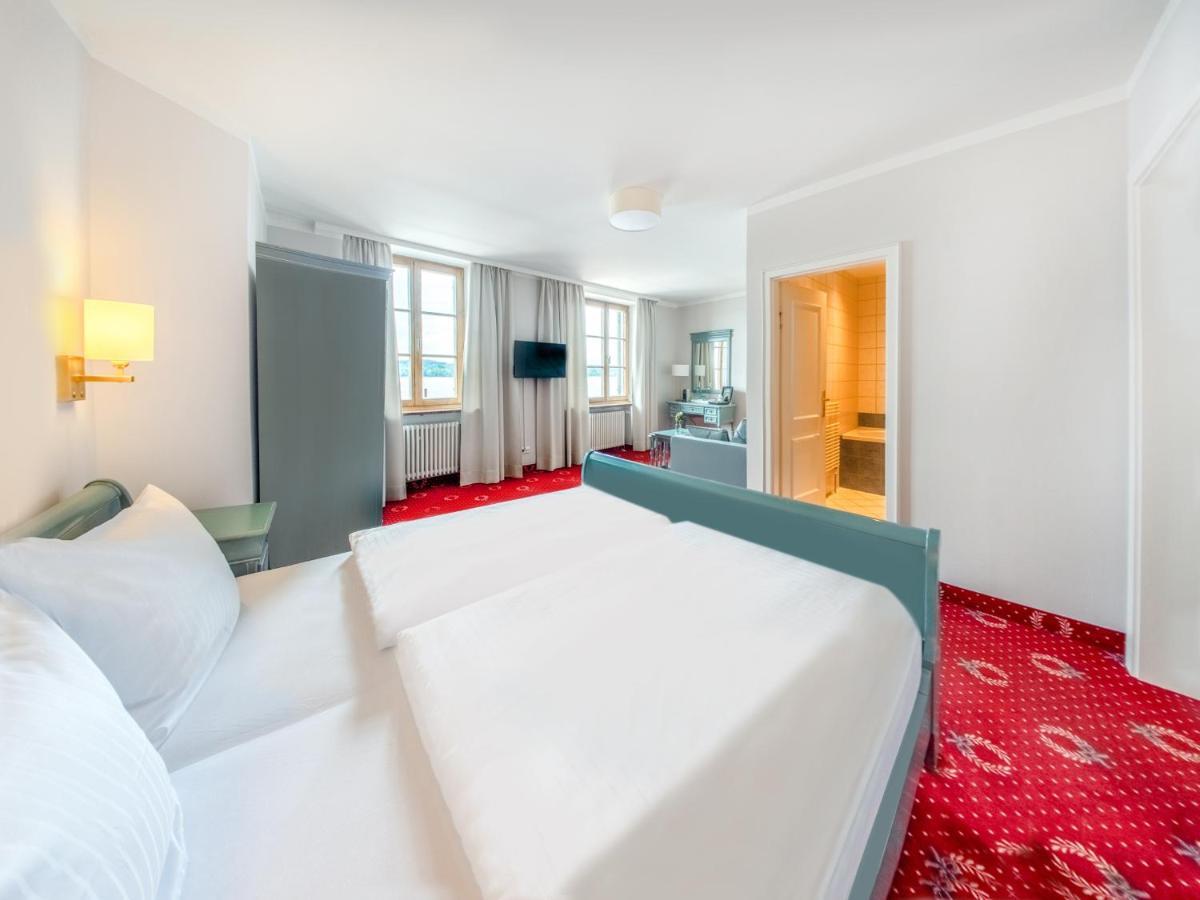 Strandhotel Berg بيرغ ام ستارنبيرغر المظهر الخارجي الصورة